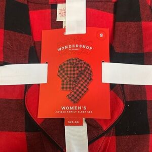 Wondershop Women's Red and Black Plaid Sleepwear Set